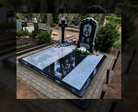 Raidžių ir portretų kalimas ant paminklo - Kapų įrengimas restauravimas, granito gaminiai - 1