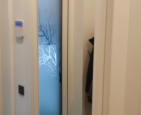 IKEA veidrodžio kabinimas