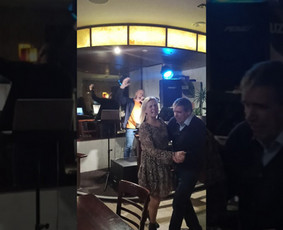 Muzikantai, dainininkai, grupės - Muzikantai, dainininkai - 1