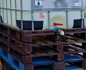 Vandens atvežimas sodyboms statyboms šuliniams. / 1000L talpos ibc konteineriai atveža vandenį / Darbų pavyzdys ID 4301873