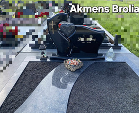 Akmens graviravimas - Paminklai. Uždangos. Antkapiai. Stalvir&scaron;iai. Laiptai. - 2