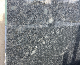 Paminklai kapams, antkapiai - Paminklai, Dengimas granito plok&scaron;tėmis Marijampolė - 2