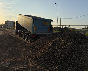 Aplinka, sodas - Smėlis,žvyras,skalda iki 28t - 2