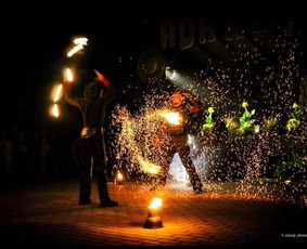 Pramogų organizatoriai - Hefaistas - Fakyrai, Ugnies &scaron;ou, Pasirodymai su ugnimi - 3