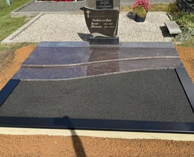 Paminklai kapams, antkapiai - Kapų dengimas plok&scaron;tėmis, paminklai, raidžių kalimas - 1