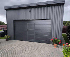 Aplinka, sodas - Pigiausi pakeliami segmentiniai garažo vartai Lietuvoje - 1