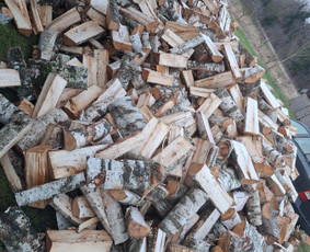 Tradiciniai amatai - Skaldytos kalademis malkos - 2