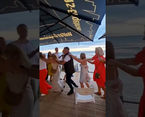 Dainininkai, muzikos grupės - Aldegunda - dainuojanti vedėja, kurios nepamir&scaron;i! - 3