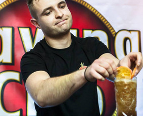 Barmenai, gėrimai renginiams - Mobilus kokteilių baras, mobilus barmenai, &scaron;ampano piramidė - 2