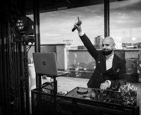 Renginių vedėjas Audrius su Dj komanda (Lt- En - No) / Audrius Pupininkas / Darbų pavyzdys ID 4318423