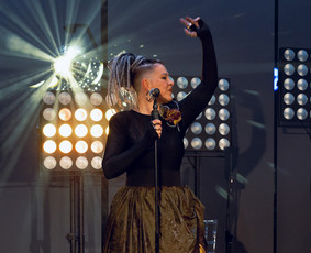 Muzikantai, dainininkai, grupės - Aldegunda - dainuojanti vedėja, kurios nepamir&scaron;i! - 3