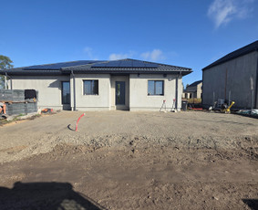 Trinkelių klojimas - Trinkeliu klojimas, pagrindu paruosimas 10e. 1kv. - 2