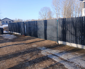 Statybos, apdaila - Montuojam segmentines ir metaliniu tvoralenčių tvoras - 2