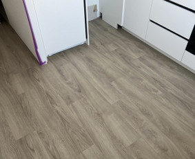 Vinilas, laminatas, Pvc, kilimas – tvarkingai ir patikimai / Karolis Andrijauskas / Darbų pavyzdys ID 4326407
