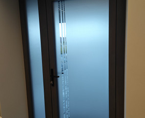 Šerkšno (matinės) plėvelės klijavimas / Miglė Žakevičiūtė / Darbų pavyzdys ID 4326447