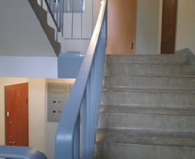 Laiptinių remontas - Montuojame tureklu plastifikuotus porankius - 3