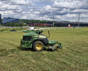 Žolės pjovimas - Medziu ir saku genejimas, pjovimas, zemes frezavimas - 3