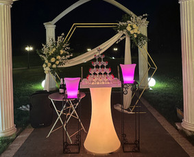 Įvairios paslaugos vestuvėms - &Scaron;ampano piramidė ir Vai&scaron;inimo staliukai po ceremonijos - 4