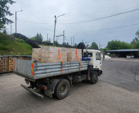 Krovinių pervežimas - Savivartis su fiskaru kranas kroviniu pervežimas - 1