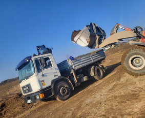 Krovinių pervežimas - Savivartis su fiskaru kranas kroviniu pervežimas - 3