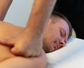 Atpalaiduojantis nugaros masažas - Kūno terapijos studija "Airi" - 2