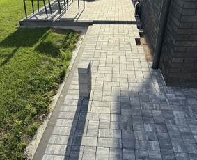 Skalda, smėlis, žvyras, juodžemis - Trinkelių klojimas, Žvyras ,smėli, juodžemis, Maltas betonas - 2