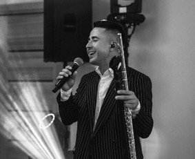 Instrumentinė muzika renginiams - Dainuojantis renginių vedėjas Andrius Griesius - 3