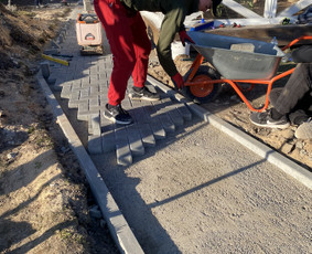 Trinkelių klojimas - Trinkeliu klojimas, bortu dėjimas, laiptu formavimas - 3