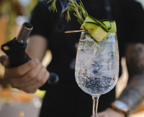 *Mobilaus kokteilių baro paslaugos *Šampano taurių piramidė / Cocktail Lovers / Darbų pavyzdys ID 4342745