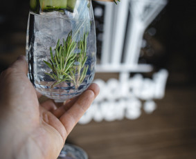 *Mobilaus kokteilių baro paslaugos *Šampano taurių piramidė / Cocktail Lovers / Darbų pavyzdys ID 4342747