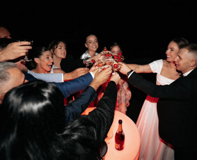 &Scaron;ampano piramidė - *Mobilaus kokteilių baro paslaugos *&Scaron;ampano taurių piramidė - 3