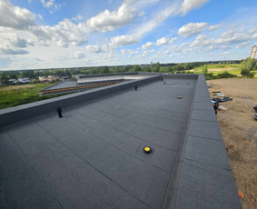 Stogdengiai, stogo darbai - Plok&scaron;čių stogų sprendimai &ndash; prilydoma bituminė danga - 1