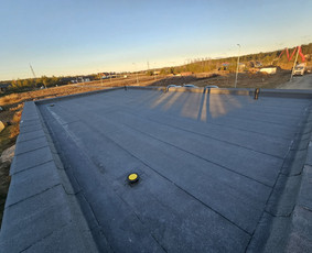 Stogdengiai, stogo darbai - Plok&scaron;čių stogų sprendimai &ndash; prilydoma bituminė danga - 3