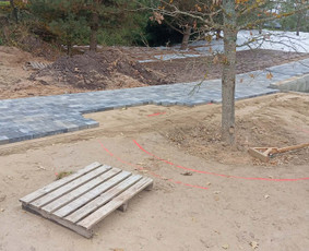 Drenažo įrengimas - Trinkelių klojimas - 1