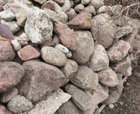 Skalda, smėlis, žvyras, juodžemis - Ivairaus dydzio lauko akmenys - 2