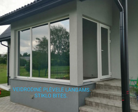 Veidrodinė UV plėvelė balkonams.