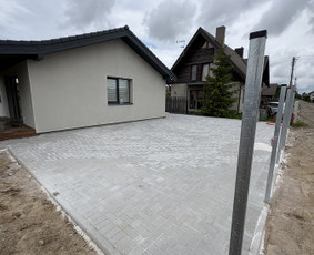 Trinkelių klojimas, pagrindų ruošimas, bortelių montavimas / Klojara / Darbų pavyzdys ID 4349201