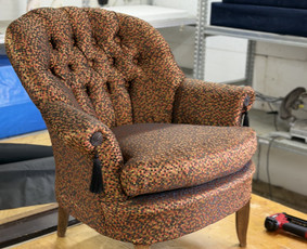 Baldų restauravimas, remontas - Minkstu baldu pervilkimas - taisymo darbai - 1