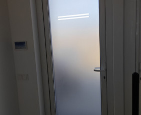 Šerkšno (matinės) plėvelės klijavimas / Miglė Žakevičiūtė / Darbų pavyzdys ID 4353177