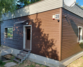 Statybos darbai - Medinių namų dažymas.terasu, pakalimų montavimas - 2