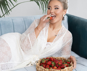 Fotosesija fotostudijoje - Asmeninės/&scaron;venčių/mergvakario/cake smash fotosesijos - 1