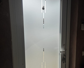 Šerkšno (matinės) plėvelės klijavimas / Miglė Žakevičiūtė / Darbų pavyzdys ID 4354039