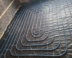 &Scaron;ildomų grindų įrengimas - &Scaron;ilumos siurblių montavimas - 4