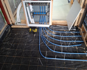 &Scaron;ildomų grindų įrengimas - &Scaron;ilumos siurblių montavimas - 1