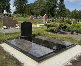 Paminklai kapams, antkapiai - Akmeniniai Paminklai, kapavieciu tvarkimas,raidziu kalimas - 4