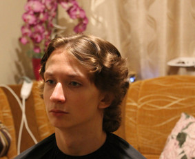 Kirpyklos, kirpėjai, stilistai - Kirpimo paslaugos su i&scaron;kvietimu į namus Vilniuje. - 3