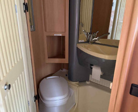 Kemperių nuoma, 6 vietu kemperio nuoma / Vaida Damusyte / Darbų pavyzdys ID 4362253