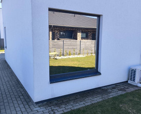 Plėvelės klijavimas - Profesionalus langų klijavimas: nuo saulės iki privatumo - 4