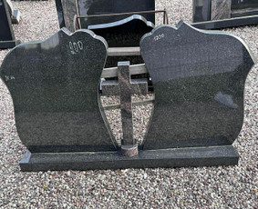 Paminklų gamyba - Paminklų gamyba, dengimas granito plok&scaron;tėmis. - 2