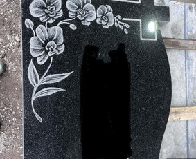 Paminklai kapams, antkapiai - Paminklų gamyba, dengimas granito plok&scaron;tėmis. - 1